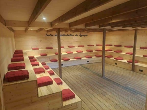 La maison des pygargue salle de conférence