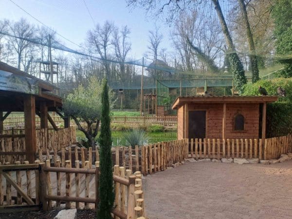 La maison des pygargues entrée